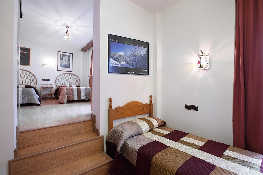 Pension Landazuri Granada Room photo