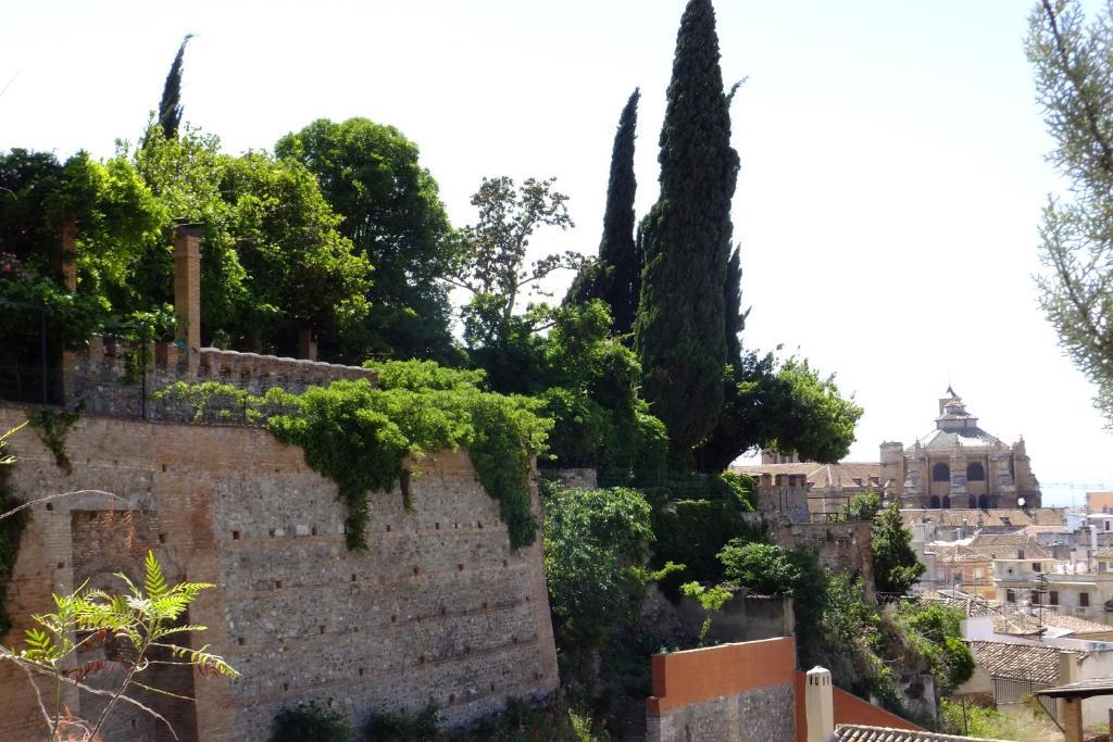 Pension Landazuri Granada Exterior photo