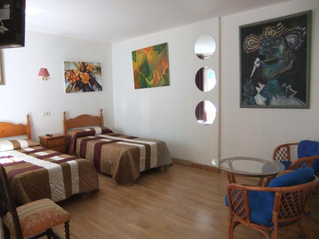 Pension Landazuri Granada Room photo