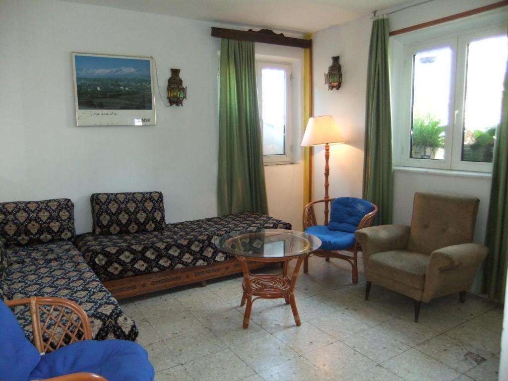 Pension Landazuri Granada Exterior photo