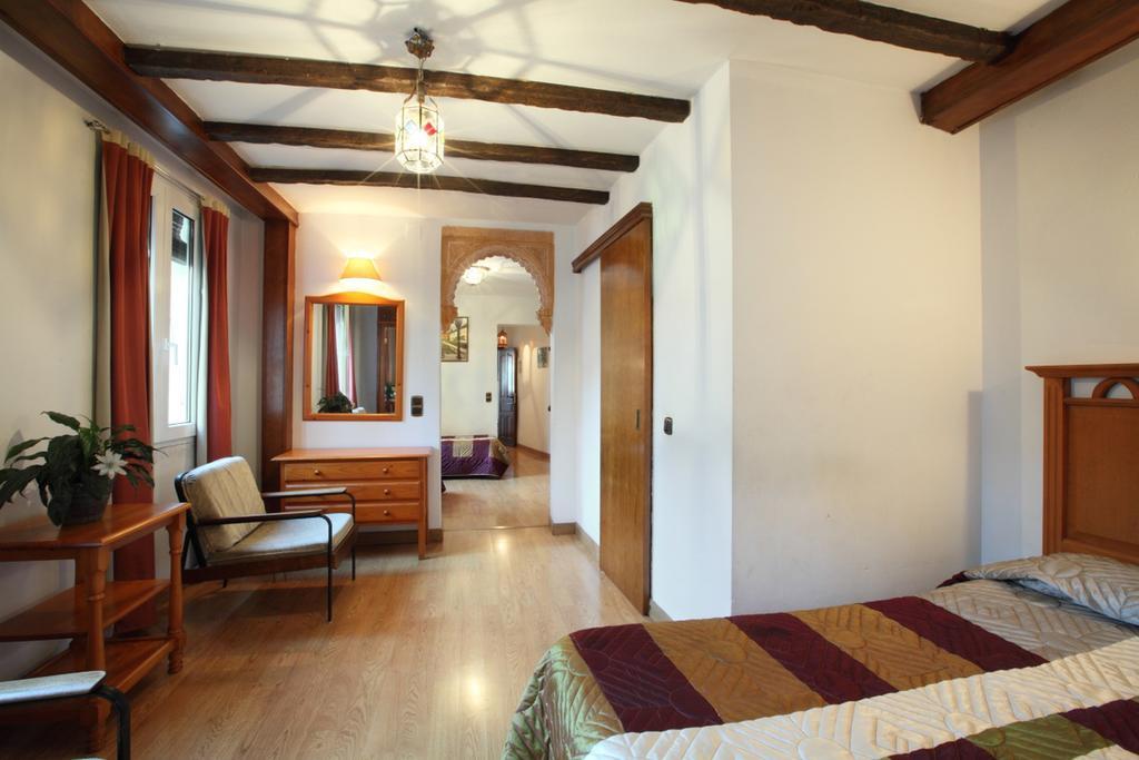 Pension Landazuri Granada Exterior photo